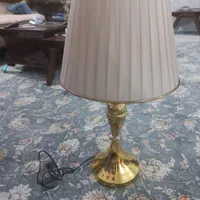 آباژور طلایی
