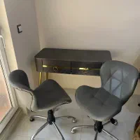 میز و صندلی و سرشور آرایشگاهی