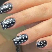 آموزش کاشت ناخن