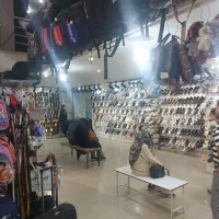 فروشنده کیف و کفش