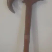 یک عدداعصا باچوبه گردو باطرح شمشیر