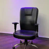 صندلی اداری کارمندی کارکرده