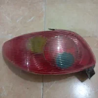 چراغ عقب ۲۰۶