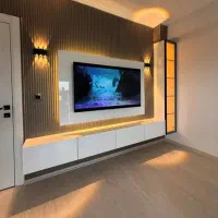 نصب انواع برچسب کابینت،ماربل شیت،اجرای تی وی روم