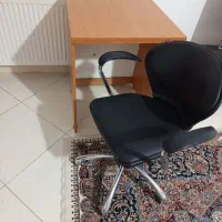 یک عدد میز صندلی در حد به فروش می‌رسد.|میز و صندلی غذاخوری|صباشهر, |دیوار