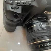 دوربین کانن فول فریم ۵ دی مارک۲ با لنز ۸۵  اف ۱.۸|دوربین عکاسی و فیلم‌برداری|مشهد, آزادشهر|دیوار