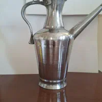 آفتابه مسی قدیمی|کلکسیون اشیاء عتیقه|قرچک, میرزائی شمالی|دیوار