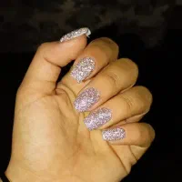 خدمات ناخن و مژه نوبت های اسفندکاشت ناخن ۳۳۰ تومان