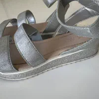 صندل نقره ایی دخترانه مارک place سایز ۳۰