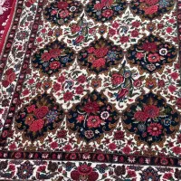 فرش دستبافت اصیل ایرانی و بسیار زیبا