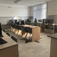 اجاره کلاس و سایت کامپیوتر حرفه ای|اجارهٔ کوتاهمدت دفتر کار و فضای آموزشی|زنجان, |دیوار