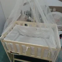 تخت کناره مادر