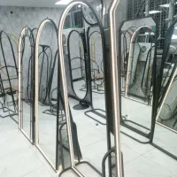 آینه قدی|آینه|اصفهان, باغ فردوس|دیوار