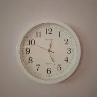 ساعت سفید شب نما