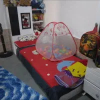 کمد نوجوان و تخت