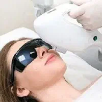 منشی و کمک اپراتور لیزر خانم