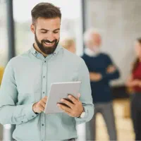 ویزیتور فروش و بازاریاب آقا در نجف آباد