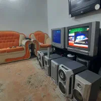 فروش دو عدد تلویزیون + میز تلویزیون  و ضبط سی دی