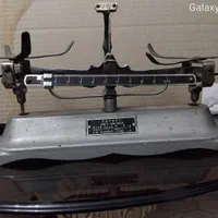 ترازو  با وزنه