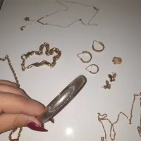 مقداری طلا نو ۴۶ گرم فروش کلی