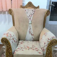 مبل ۷نفره بههمراه میز و عسلی|مبلمان خانگی و میز عسلی|لاران, |دیوار