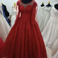 قرمز لباس
