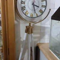 ساعت ایستاده