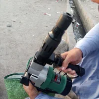 کارگر پیکر کار و اساس کش