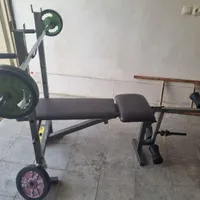 صفحه و دستگاه تمرین بدنسازی در منزل
