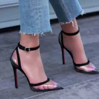 کفش پاشنه بلند