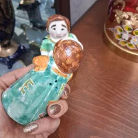 مجسمه مینیاتوری قدیمی نونو|کلکسیون اشیاء عتیقه|ملارد, |دیوار