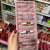 اکسسوری زیبا و‌رنگ ثابت