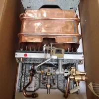 آبگرمکن بوتان۳۱۱۵.فوق العاده تمیز و عالی.در حدنو.