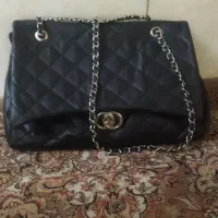 تعدادی کیف و کفش