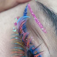 آموزشی حرفه ای و خصوصی اکستنشن مژه و لیفت|خدمات آرایشگری و زیبایی|شیراز, فرهنگ شهر|دیوار