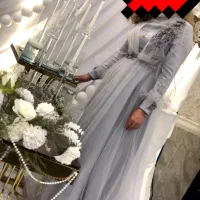 پیرهن مجلسی پوشیده