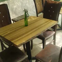 فروش تخت فلزی با میز چوبی