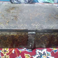 صندوق فولادی قدیمی