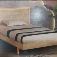 تخت خواب عرض ۹۰ برند سنا چوب یکنفره نو  و آک