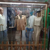 فروش لباس زیر قیمت منطقه