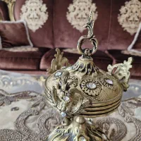 قندان برنز|کلکسیون اشیاء عتیقه|پردیس, فاز ۱|دیوار