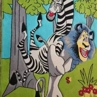 قالی اتاق کودک کاملا سالم