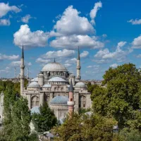 وان / همین امروز برای سفر برنامه‌ریزی کن