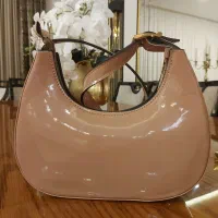 تعدادی کیف ولباس کاملا نو نو