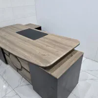 میز مدیریتی + صندلی + ترالی اتاق ویزیت (در حد نو)