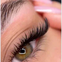 مژه کار حرفه ای