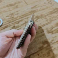 اپل iPhone XS با حافظهٔ ۶۴ گیگابایت