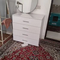 اینه و دراور سه تومن تخت خواب بدون کفی دونیم|جاکفشی، کمد، دراور|نیشابور, شهرک رسولی|دیوار