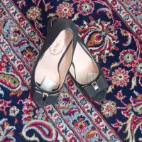 فروش   دو جفت کفش  زنانه