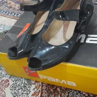 کفش پنجاه تومنی